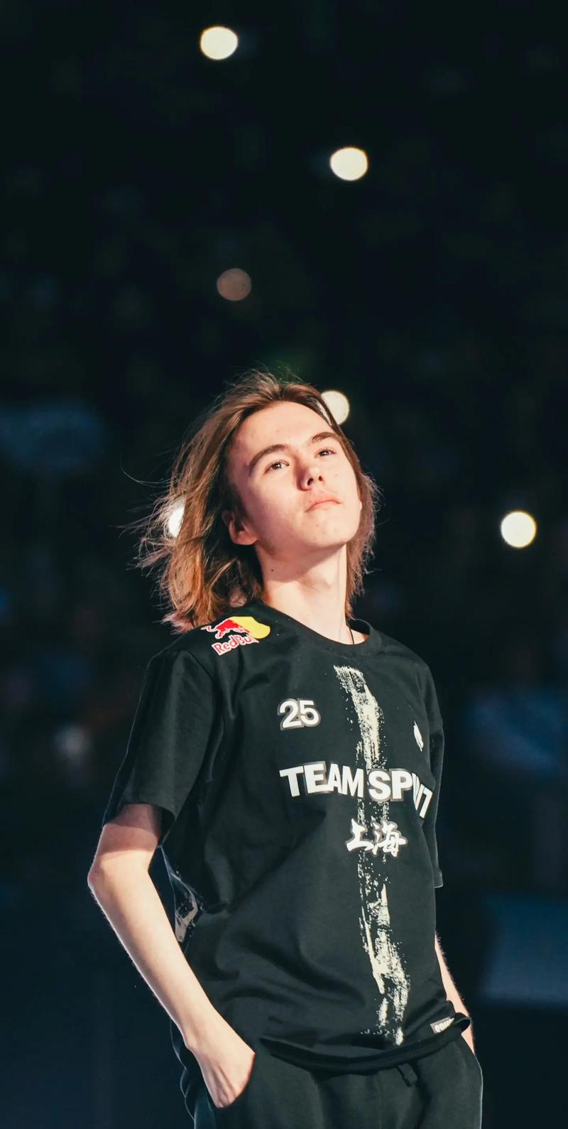 Ghost ：决赛前夜训练不顺BeryL直接走了，第二天还是夺冠了