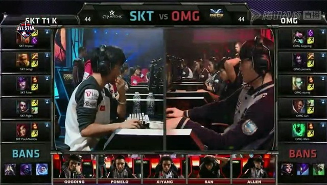 rookie 转述了 KaKAO 对 Puff 的话：“Xiaocaobao 说得太少，辅助不能玩 Leona。