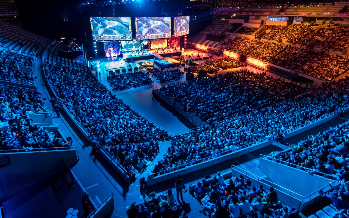 GOAT！Faker成为LOL赛事首位单一联赛登场1000场比赛的选手